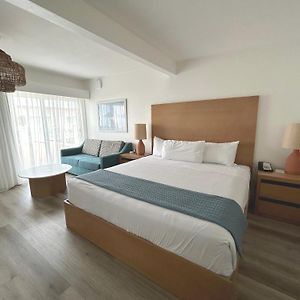 Zimmer mit Kingsize-Bett